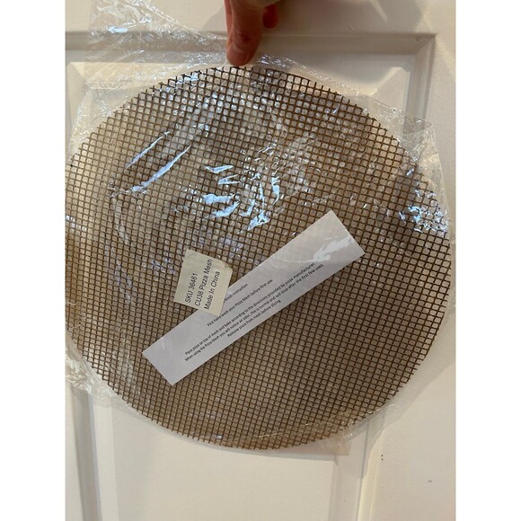 Crisping Mesh for Frozen Pizza - Picture 1 of 3